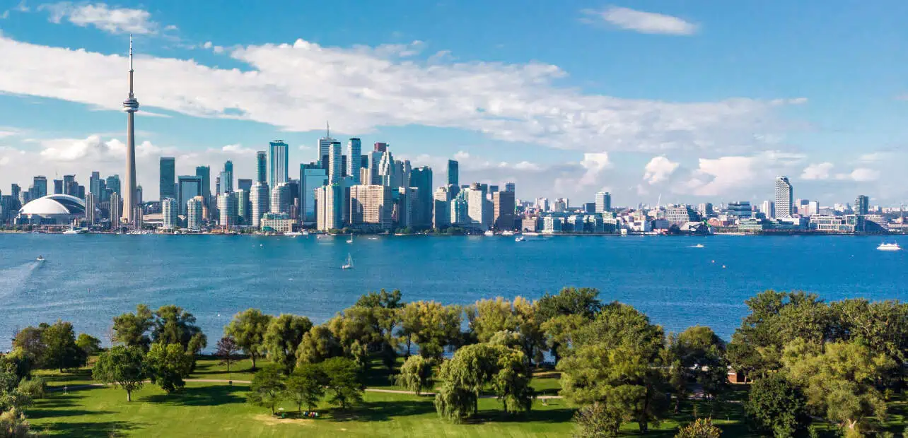 Scenic view of Toronto city across the lake